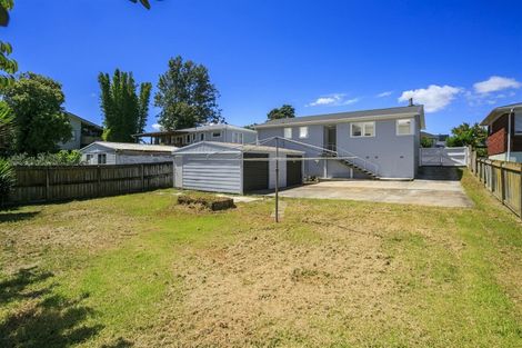 Photo of property in 18 Lendic Avenue, Henderson, Auckland, 0612