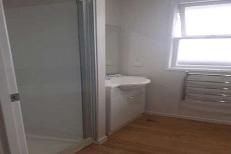 Photo of property in 13 Lewis Road, Pakuranga, Auckland, 2010