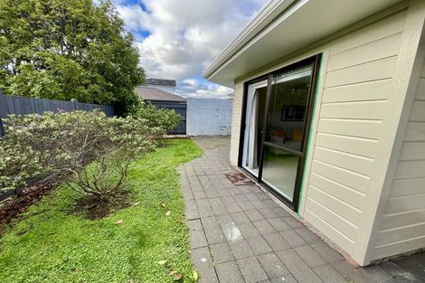 Photo of property in 27 Guthrie Street, Waterloo, Lower Hutt, 5011