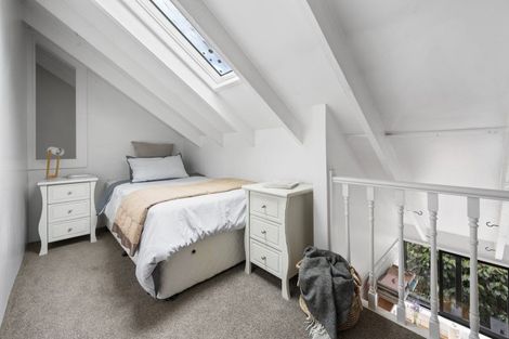 Photo of property in 69 Lipscombe Crescent, Havelock North, 4130