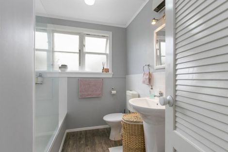 Photo of property in 21 Cleland Crescent, Naenae, Lower Hutt, 5011