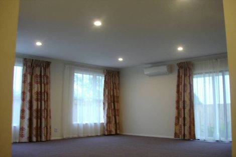 Photo of property in 18 Keats Place, Blockhouse Bay, Auckland, 0600