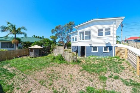 Photo of property in 30 Koromiko Street, New Lynn, Auckland, 0600