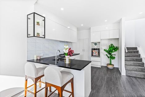 Photo of property in 39a Flaxdale Street, Birkdale, Auckland, 0626