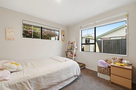 Photo of property in 1/54 Aorangi Road, Bryndwr, Christchurch, 8053