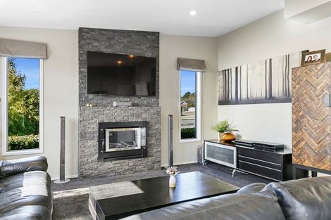 Photo of property in 19 Ernest Kemp Rise, Wharewaka, Taupo, 3330