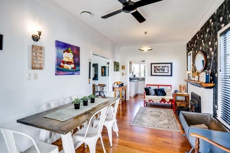 Photo of property in 4 Higgins Street, Marewa, Napier, 4110