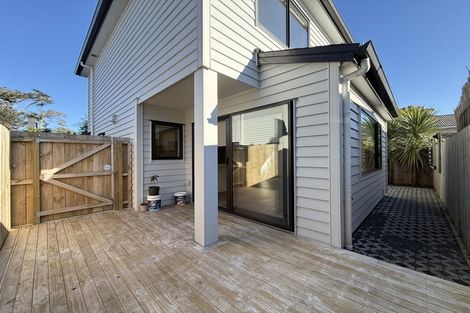 Photo of property in 30d Durham Street, Te Atatu Peninsula, Auckland, 0610