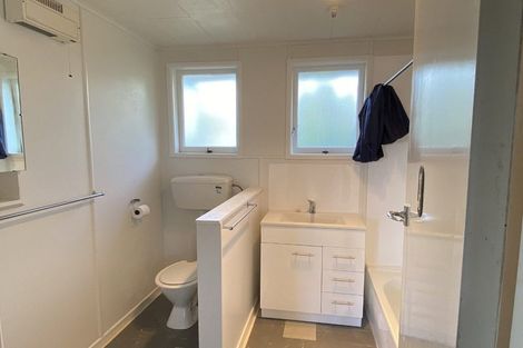 Photo of property in 23 Ennis Avenue, Pakuranga Heights, Auckland, 2010