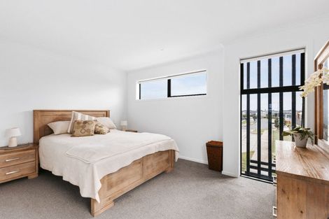 Photo of property in 20 Atutahi Lane, Papamoa, 3118