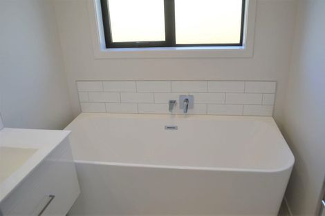 Photo of property in 48 Schooner Drive, Whitby, Porirua, 5024