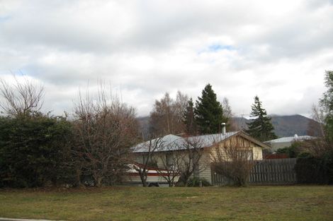 Photo of property in 23 Kowhai Drive, Wanaka, 9305