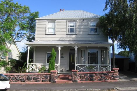 Photo of property in 1 Kerr Street, Devonport, Auckland, 0624