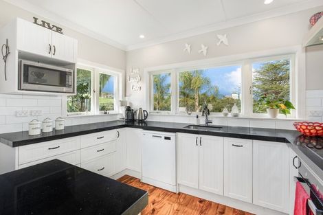 Photo of property in 54 Mcgregor Road, Clevedon, Papakura, 2582