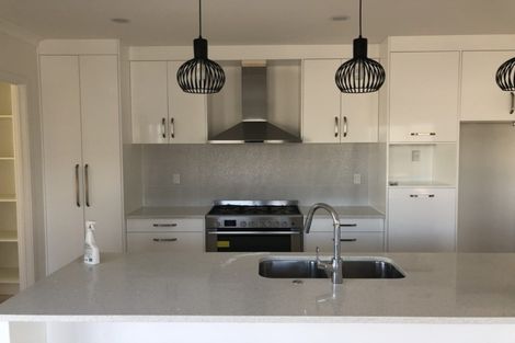 Photo of property in 15 Skipjack Pass, Silverdale, 0932