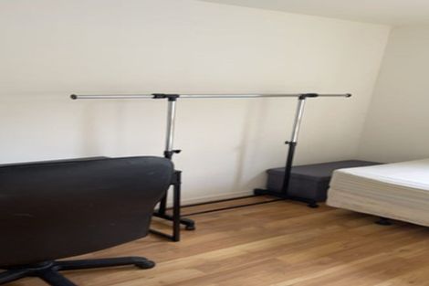 Photo of property in 211 Chelsea View Drive, Chatswood, Auckland, 0626