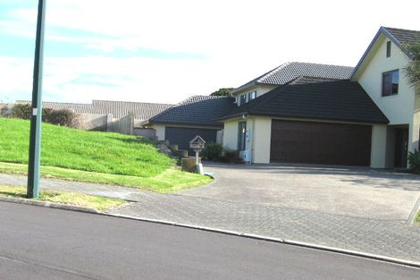Photo of property in 21a Haven Crest, Somerville, Auckland, 2014