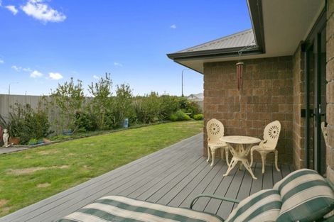 Photo of property in 33 Norfolk Drive, Cambridge, 3434