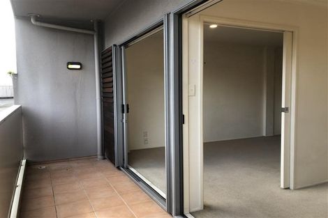 Photo of property in 5c/30 Westward Ho, Glen Eden, Auckland, 0602