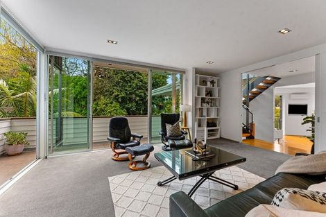 Photo of property in 12b Parr Terrace, Castor Bay, Auckland, 0620