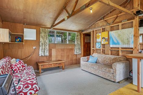 Photo of property in 11 James Street, Waikawa Beach, Manakau, 5573