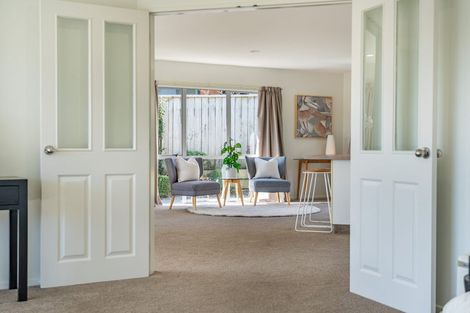 Photo of property in 12 Lanyon Place, Whitby, Porirua, 5024