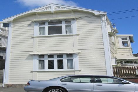 Photo of property in 4 Finlay Terrace, Mount Cook, Wellington, 6021