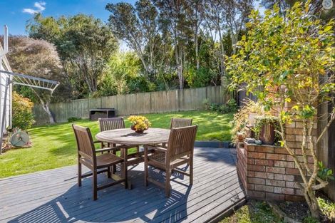 Photo of property in 27 Springtime Crescent, Stanmore Bay, Whangaparaoa, 0932