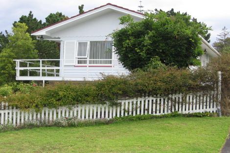 Photo of property in 27 Marina Road, Torbay, Auckland, 0630
