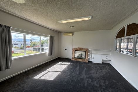 Photo of property in 6 Valley Road, Pukekohe, 2120