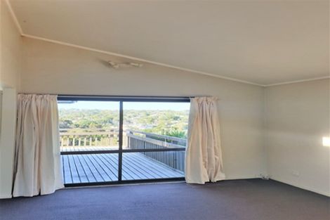 Photo of property in 38 Tree View Avenue, Glenfield, Auckland, 0629