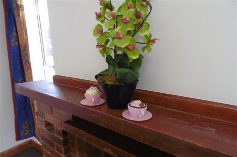 Photo of property in 27 Bulteel Street, New Plymouth, 4310