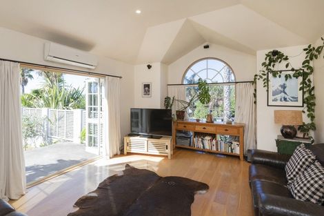 Photo of property in 21 Ocean Park, Wainui, Gisborne, 4010