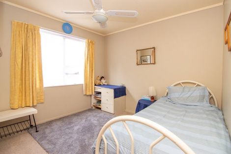 Photo of property in 2 Paul Place, Awapuni, Palmerston North, 4412
