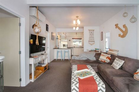 Photo of property in 92 Wharf Road, Clarks Beach, Pukekohe, 2679