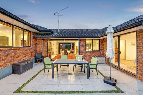 Photo of property in 49 Chesterfield Way, Orewa, 0931