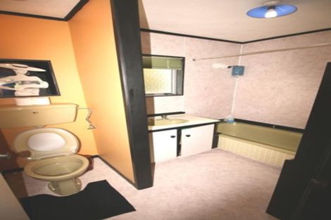 Photo of property in 20 Styca Place, Sunnyvale, Auckland, 0612