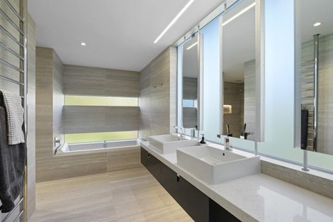 Photo of property in 21 Royds Street, Fendalton, Christchurch, 8014