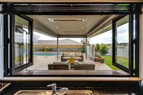 Photo of property in 2 The Croft, Havelock North, 4130