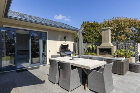 Photo of property in 49 Shelter Grove, Frankleigh Park, New Plymouth, 4310