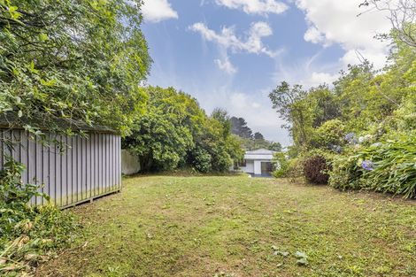 Photo of property in 15 Victory Crescent, Tawa, Wellington, 5028