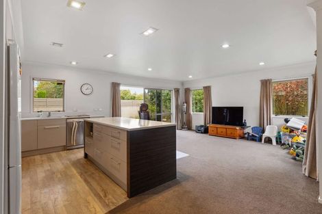 Photo of property in 117a Kawaha Point Road, Kawaha Point, Rotorua, 3010