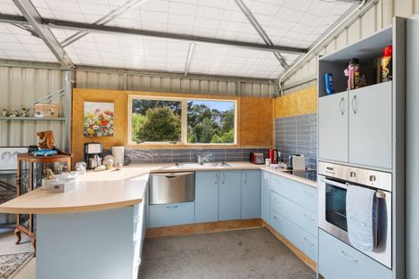 Photo of property in 1 Kristin Place, Manakau, 5573