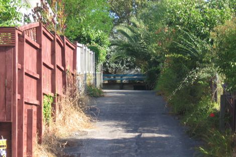 Photo of property in 16 Riverview Road, New Lynn, Auckland, 0600