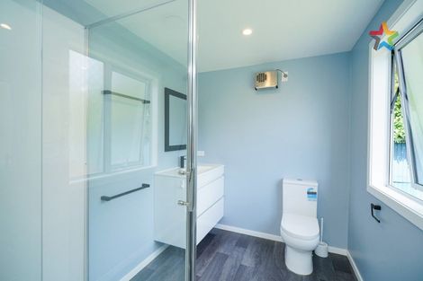 Photo of property in 30 Kilmarnock Street, Wallacetown, 9816