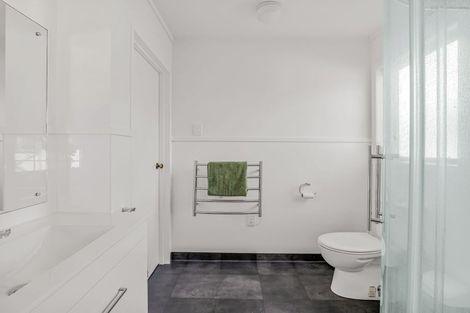 Photo of property in 11 Leander Place, Milson, Palmerston North, 4414