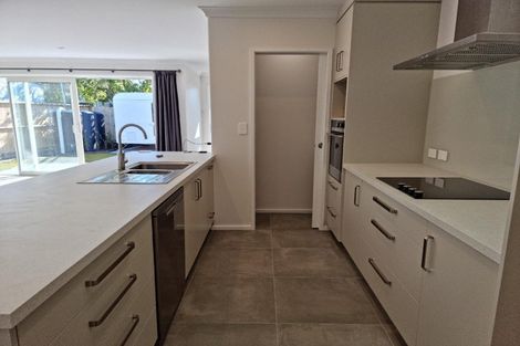 Photo of property in 52a Queen Road, Bellevue, Tauranga, 3110