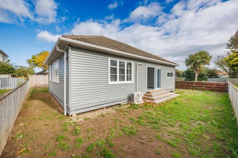 Photo of property in 73 Rangiora Avenue, Roslyn, Palmerston North, 4414