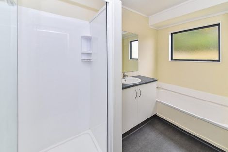 Photo of property in 17 Wattle Bay Road, Manukau Heads, Waiuku, 2684