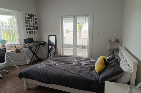 Photo of property in 105 Archibald Road, Kelston, Auckland, 0602